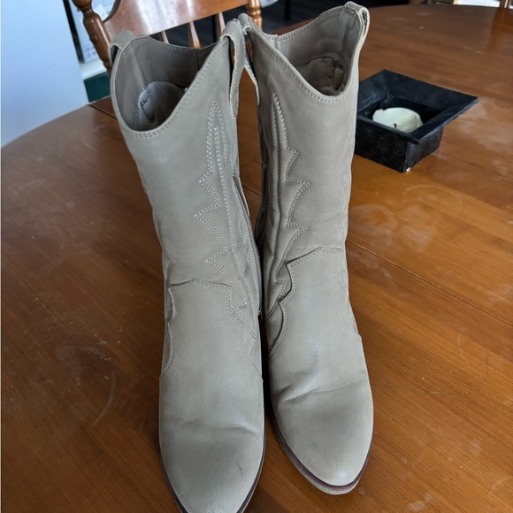 Heeled Cowboy Boots - Picture 5 of 7